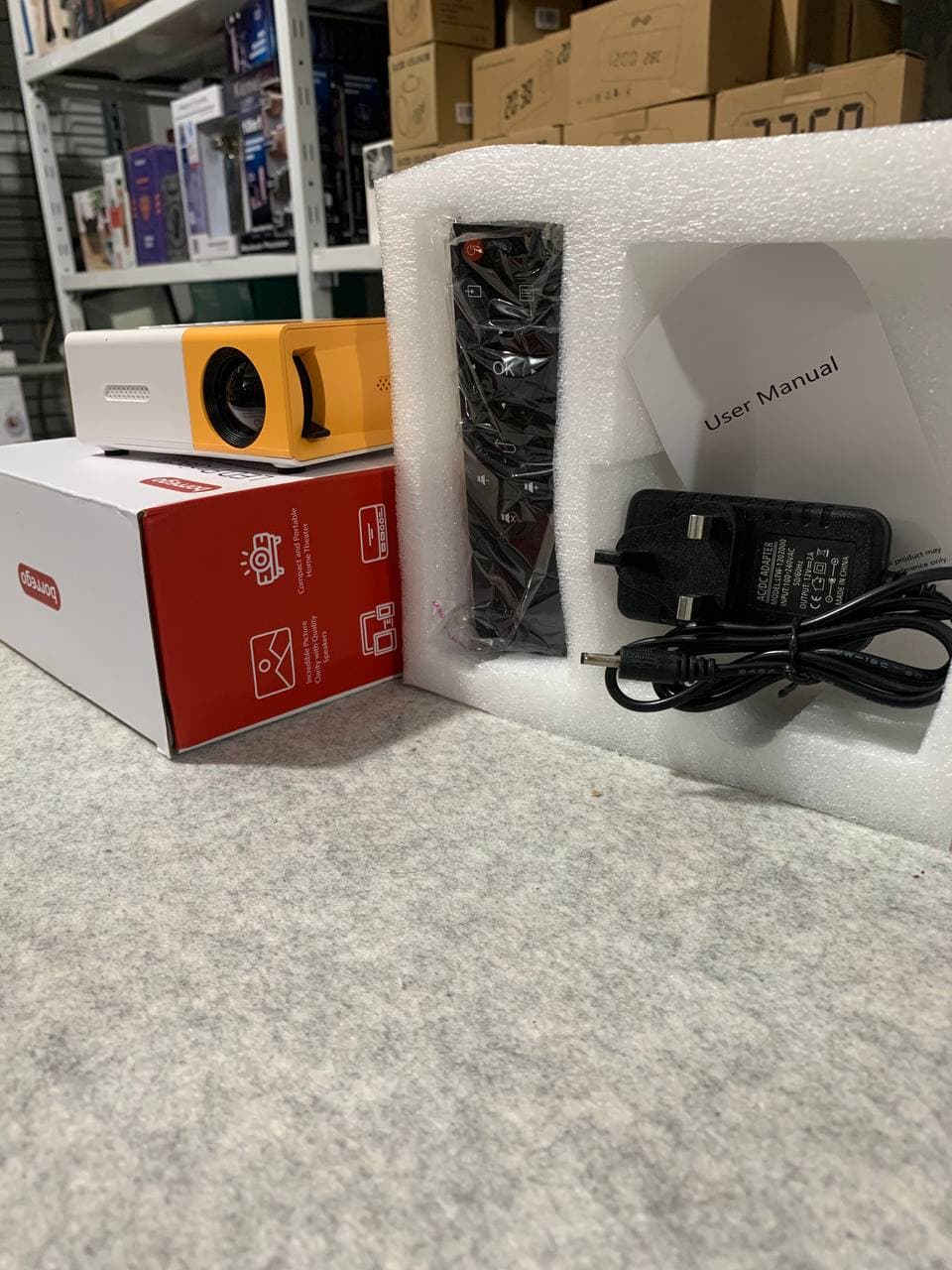 Projecteur Home Cinéma Multimédia 1080P Borrego YG300 FULL HD — صورة حقيقية 15