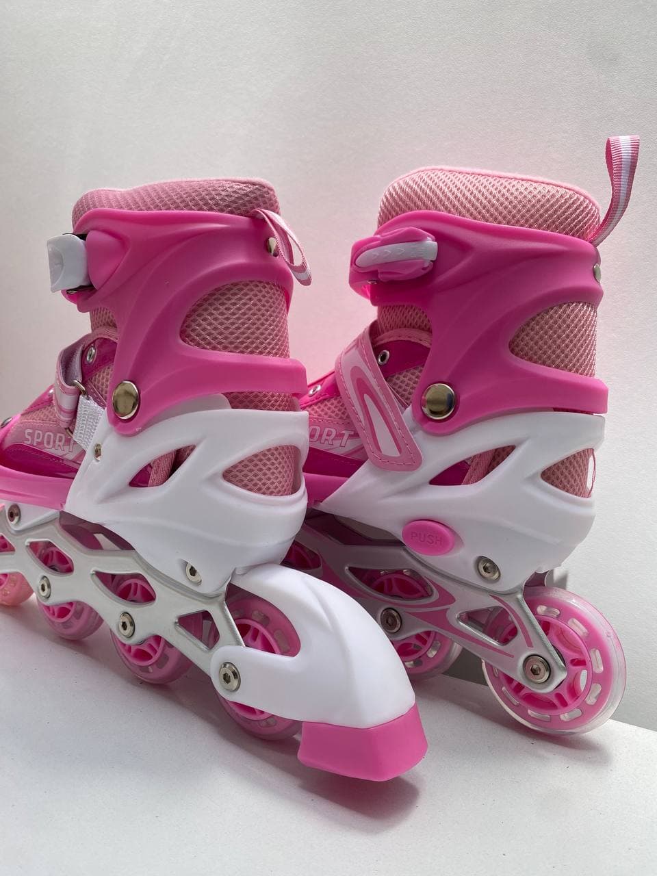 les rouleurs Alignées Confortables pour Enfants avec des roues RGB - pointure DE 32- 38 — صورة حقيقية 14