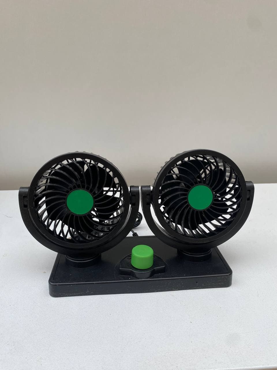 Double Ventilateur électrique pour voiture 2 vitesses rotatif à 360 degrés — صورة حقيقية 7