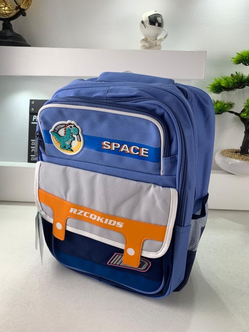 Sac à Dos Enfant Space Design Ludique Multi-Poches Bleu – حقيبة مدرسية للأطفال لون أزرق — صورة حقيقية 4