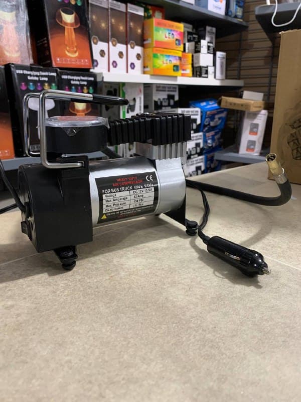 Air Compresseur et Gonfleur de pneu DC 12V prise allume ci-gare — صورة حقيقية 9