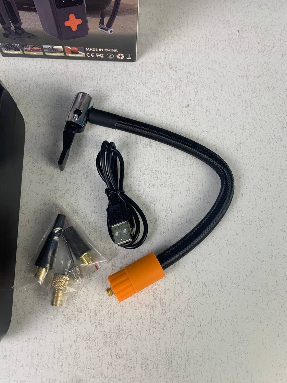Gonfleur de pneus portable sans fil arrêt automatique MK-330 - جهاز ضغط العجلات محمول - Accessoires Auto/Moto - صورة حقيقية 11