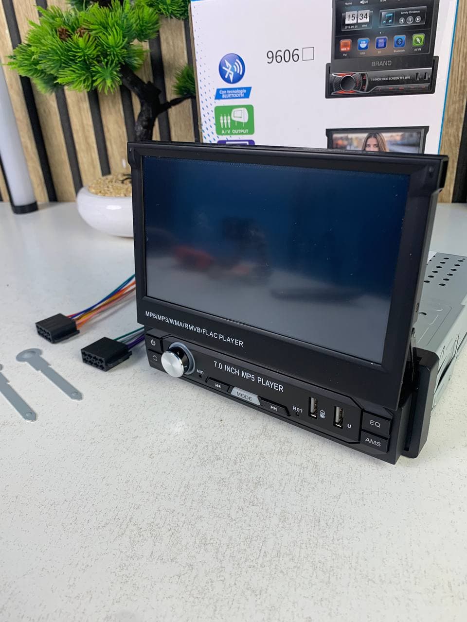 مشغل راديو سيارة قابل للطي | Lecteur MP5 DVD Rétractable | تحكم مركزي — صورة حقيقية 9