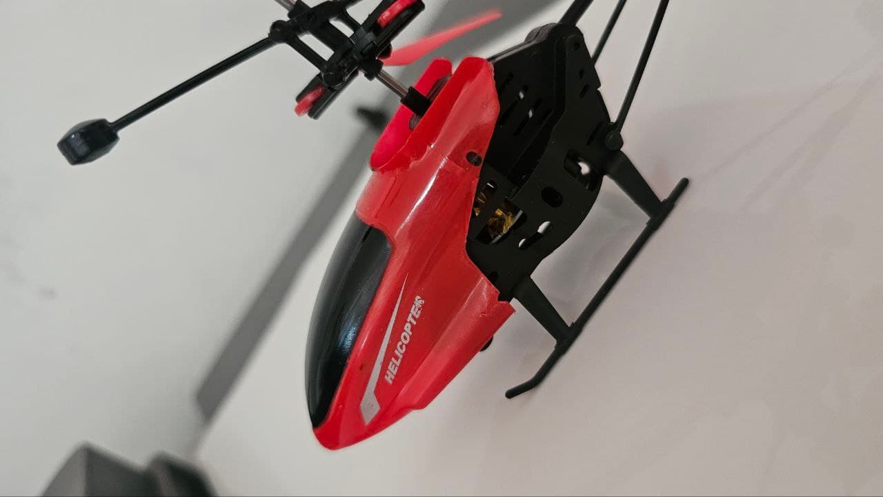 hélicoptère volant jouets pour enfants avec capteur infrarouge recharge USB V2 — صورة حقيقية 7