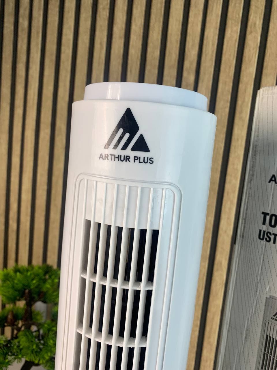 Arthur Plus 29" Tower Fan USTF-09 - مروحة برج آرثر بلس 29 بوصة فائقة الهدوء - Electroménager - صورة حقيقية 7