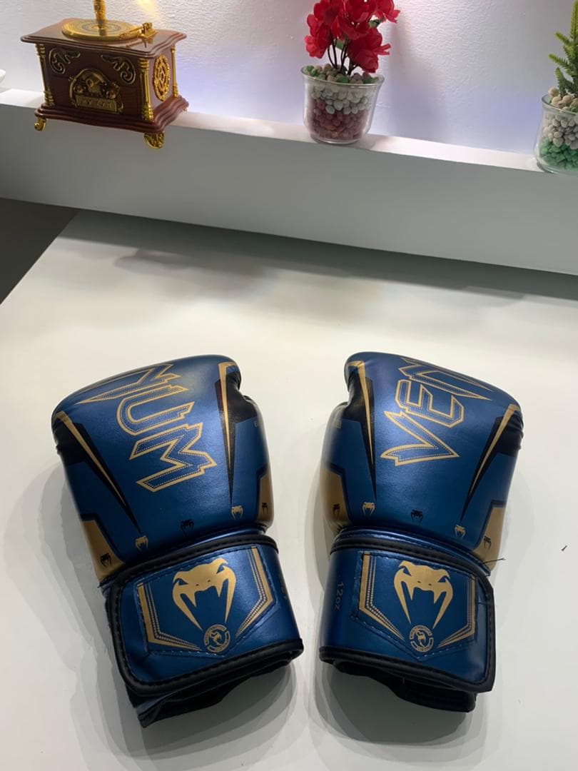 Venum Elite Gants de Boxe Unisexe de Haute Qualité – قفازات البوكس — صورة حقيقية 12