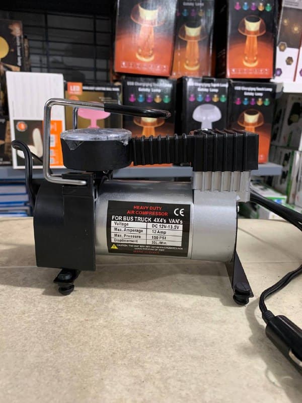 Air Compresseur et Gonfleur de pneu DC 12V prise allume ci-gare — صورة حقيقية 7