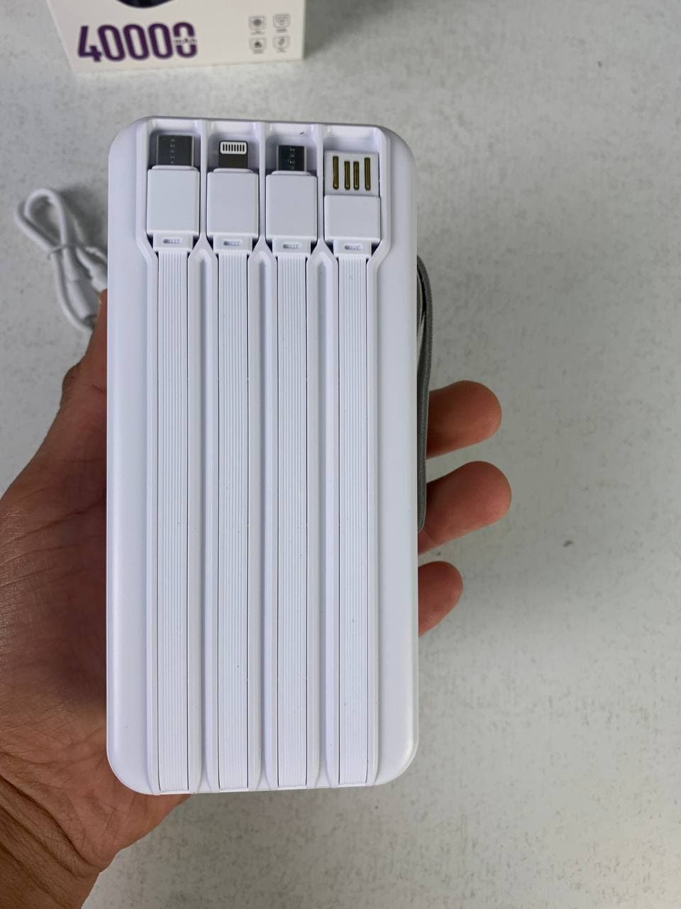 Power Bank Hoco J-005 Premium 40000mAh - باور بانك حجم كبير بسعة 40,000 مللي أمبير - Camping et Randonnée - صورة حقيقية 14