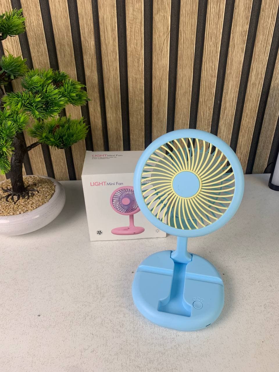 مروحة قابلة للطي مع حامل هاتف | Ventilateur Pliable Rechargeable | مكتب ويد — صورة حقيقية 8