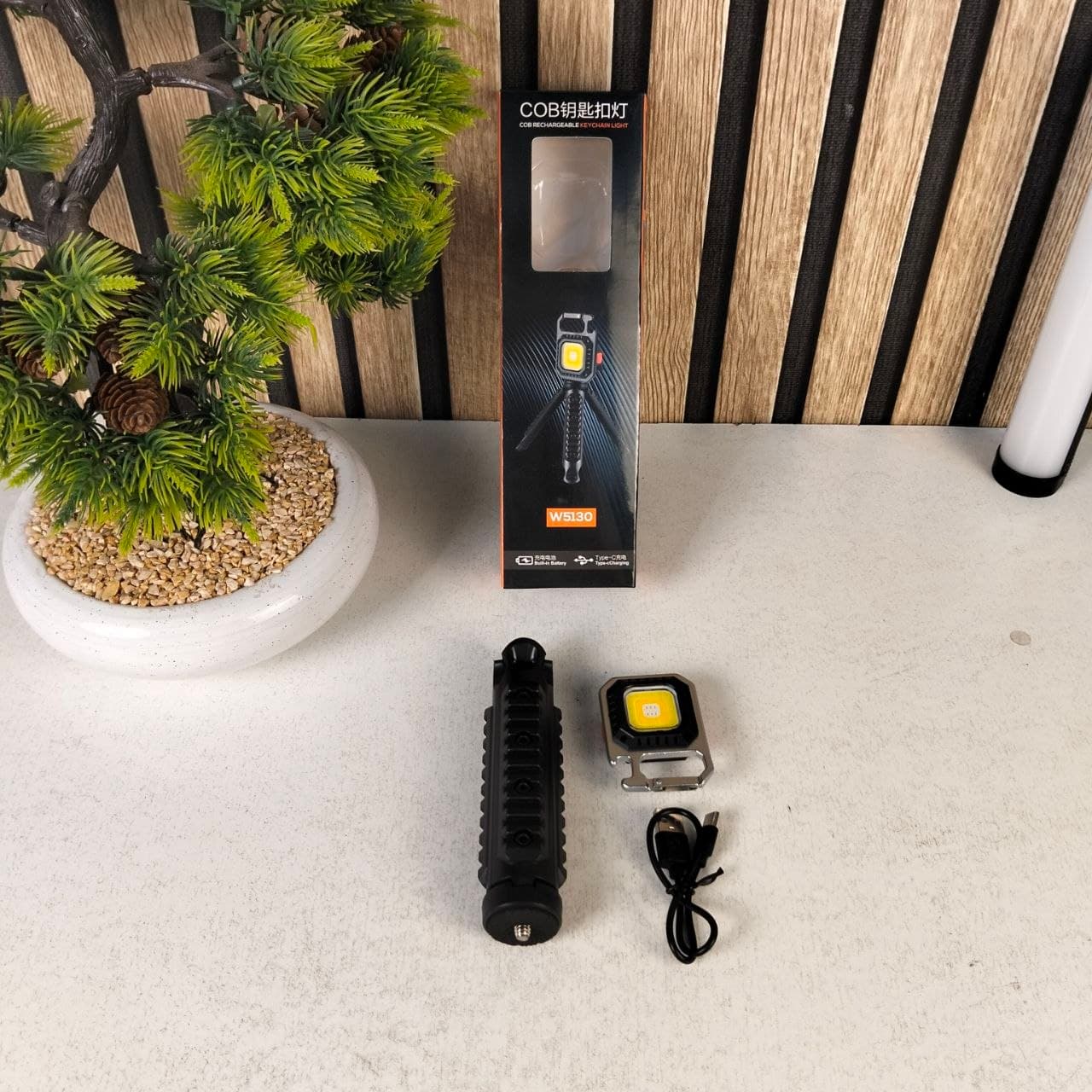 Mini Lampe de Poche COB LED Portable Rechargeable avec Trépied - مصباح متعدد الوظائف مع حامل - Camping et Randonnée - صورة حقيقية 12