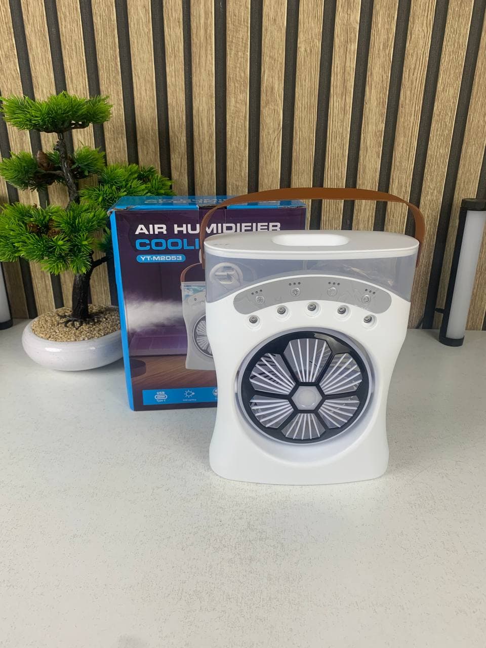Ventilateur Brumisateur de Bureau Portable USB avec Éclairage - مروحة المكتب الذكية برذاذ الماء والترطيب بـ 3 سرعات - Camping et Randonnée - صورة حقيقية 13