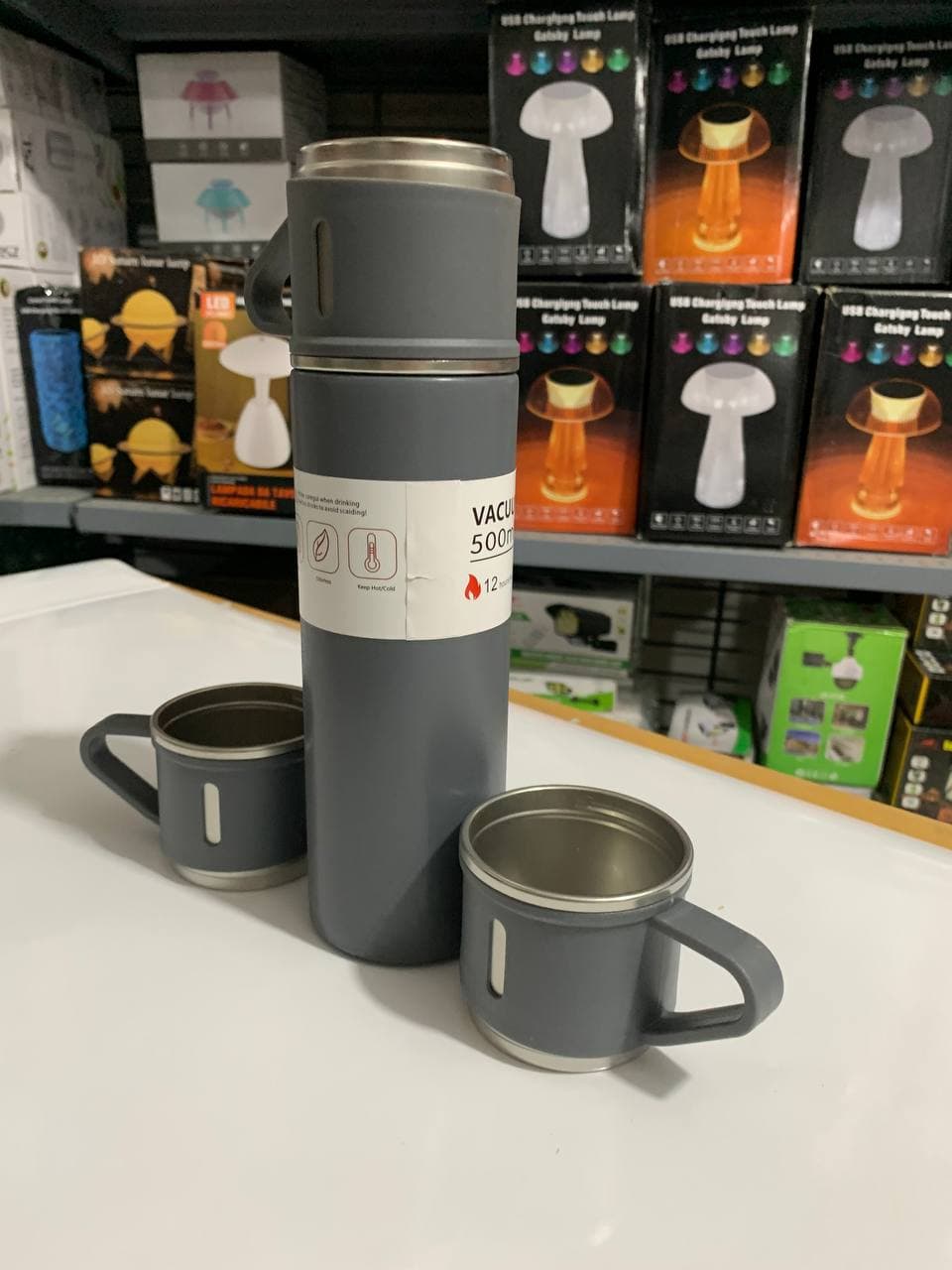 Ensemble Thermos avec 3 tasses thermique 500ml en acier inoxydable — صورة حقيقية 18