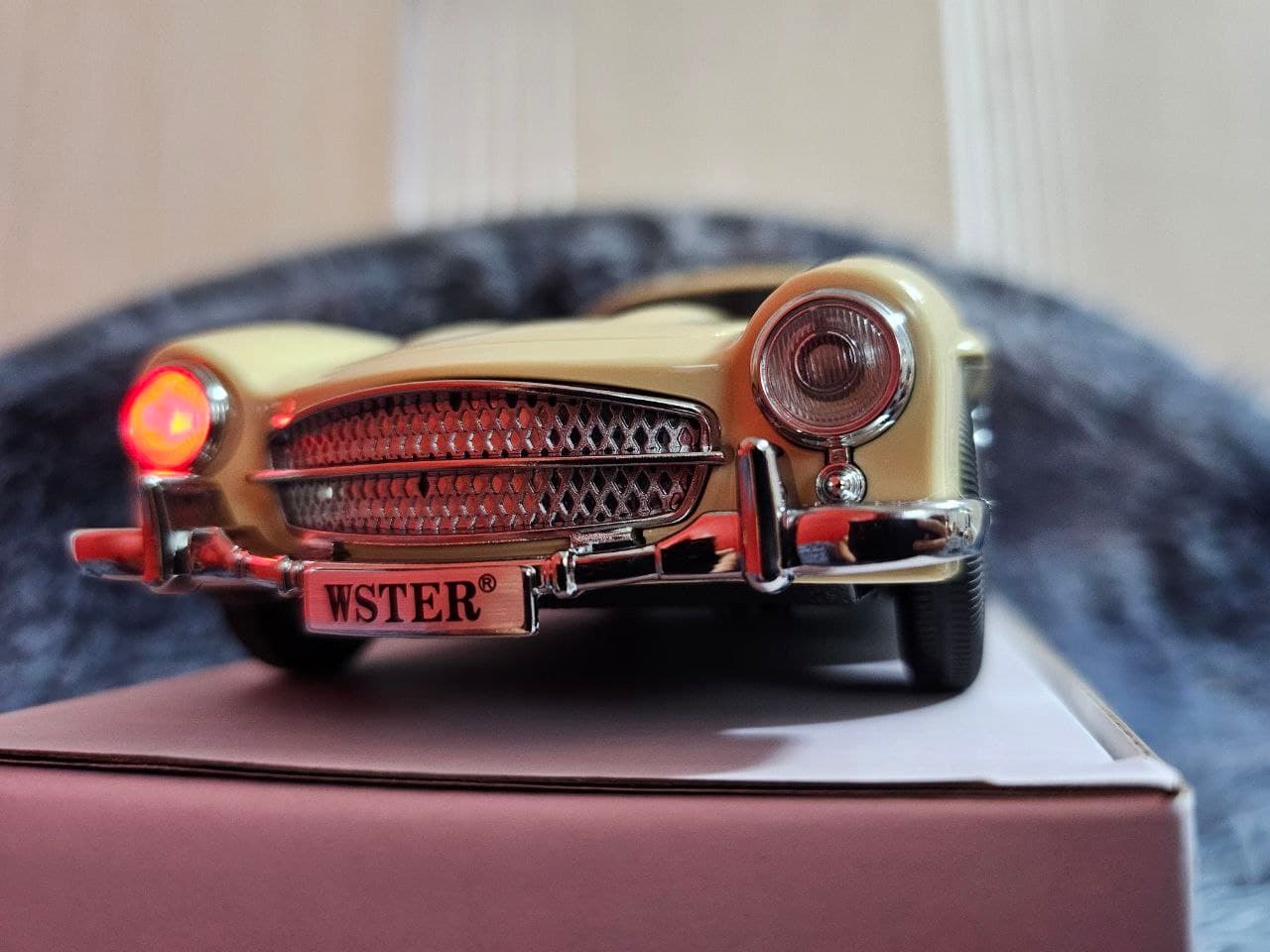 Haut-parleur audio Bluetooth sans fil En forme de Voiture Vintage , Carte mémoire , appels , AUX , Clé USB , FM RADIO — صورة حقيقية 9