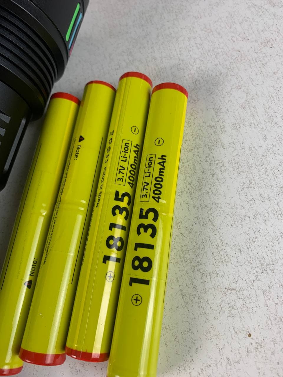 مصباح يدوي تكتيكي قوي | Lampe Torche 2000 Lumens | بطارية 16000mAh — صورة حقيقية 14