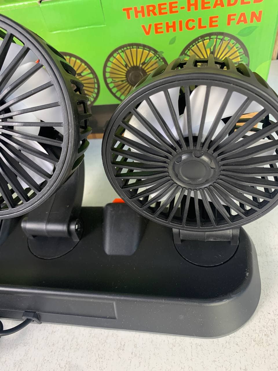 Ventilateur de Voiture USB Haute Vitesse 360° Réglable 3 Têtes 12/ 24 V - مروحة سيارة قابلة للتعديل بزاوية 360 درجة بثلاثة رؤوس - Accessoires Auto/Moto - صورة حقيقية 12