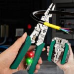 Pince à dénuder multifonction avec testeur de tension – أداة تجريد الأسلاك متعددة الوظائف